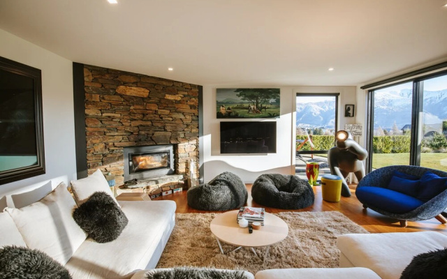 Mt Roy Terrace - Art House