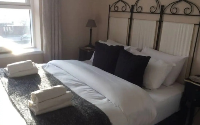 3 Bedroom Riverside Duplex