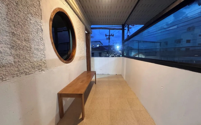 D6 Apartment at the Pier 4 of 6