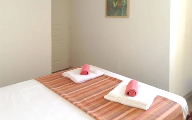 House With 2 Bedrooms in Gallargues-le-montueux, With Wonderful Mounta