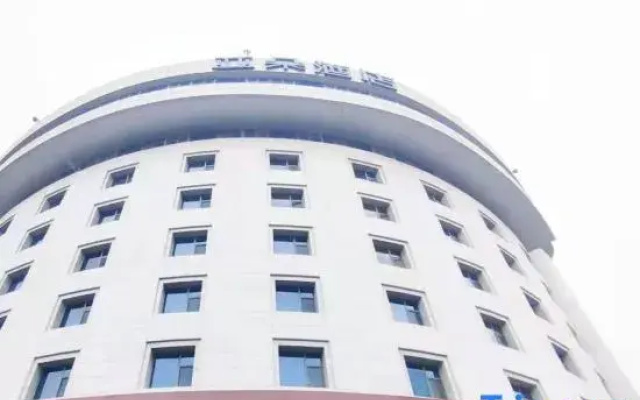 Atour Hotel Tianjin Jinwan Square