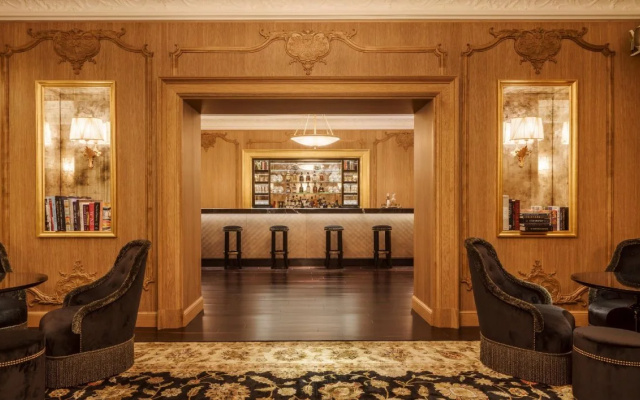 Maxwell Reserve Singapore, Autograph Collection