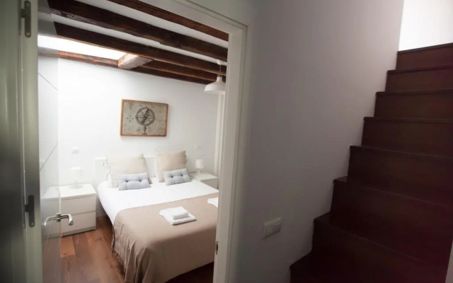 Plaza Mayor Flats