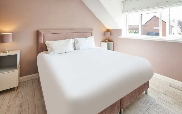 Host Stay Knights Manor Way