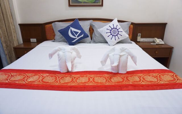Отель Sabai Inn Patong Phuket вид на фасад