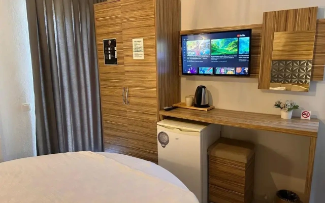 Royal Ezel Hotel