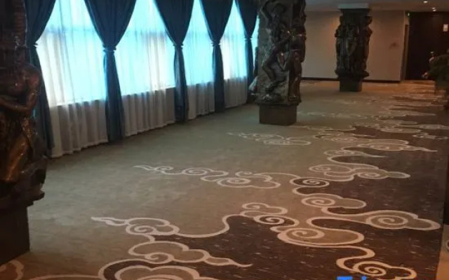 Huaxia Hotel