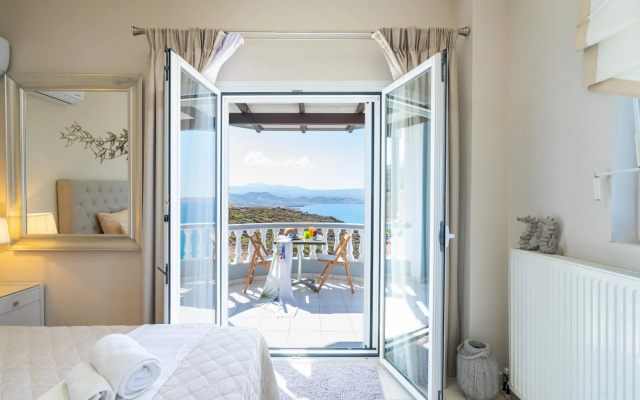 Diamond View Luxury on Your way to VAI Sitia