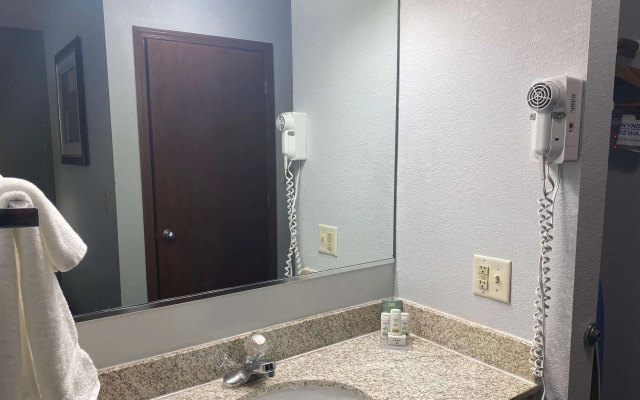 Baymont by Wyndham Danville IL