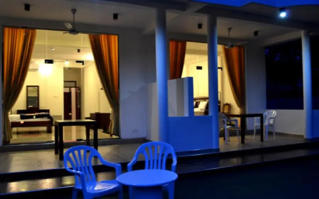Mangroven River View Hotel