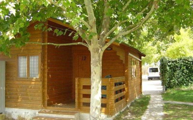 Отель Camping Rural Fuente de Piedra вид на фасад