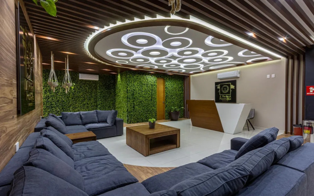 Luxury Sea view Studio on the 5th Av