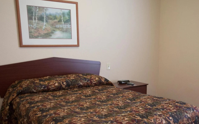 WoodSpring Suites Kansas City Mission