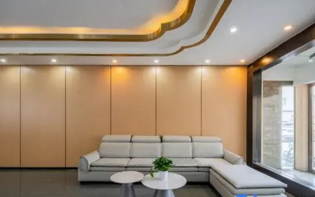 Huanghe Resort Hotel