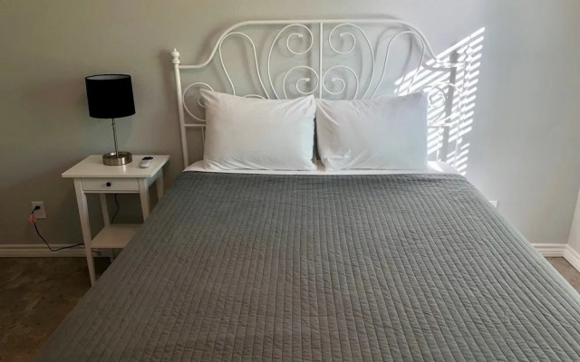 Flamingo Haven - Three Bedroom Home