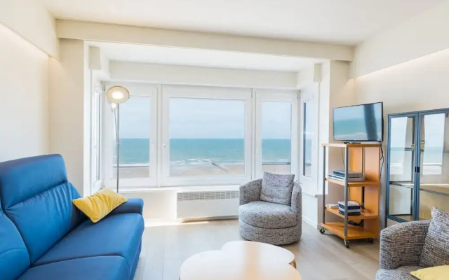 Attractive Apartment on the 7th Floor