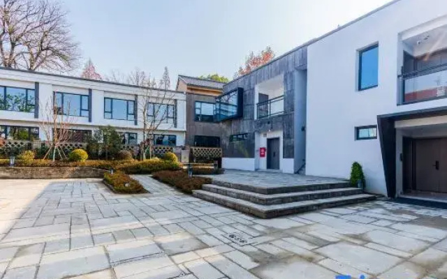 Longjing Yingxiang Homestay Collection (Qianshan Xuehu Store)