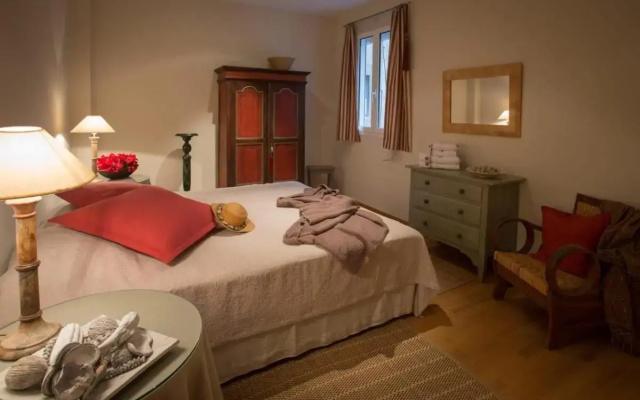 Elegant 3-bedroom Apartment in the Heart of BCN