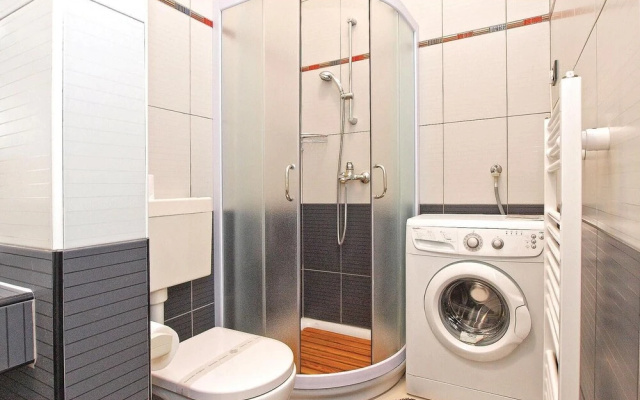 Amazing Home in Medulin With Wifi and 2 Bedrooms
