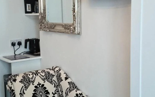 Robertsbrook Guest House