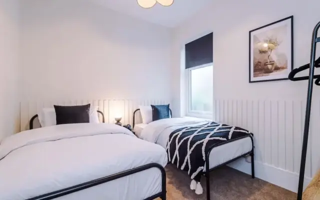Modern & Chic Four Bedroom Home