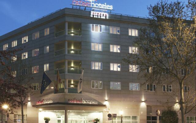 Отель Rafaelhoteles Atocha вид на фасад