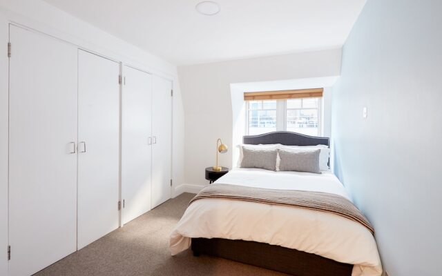 Отель Charming Mayfair Suites by Sonder комната для гостей