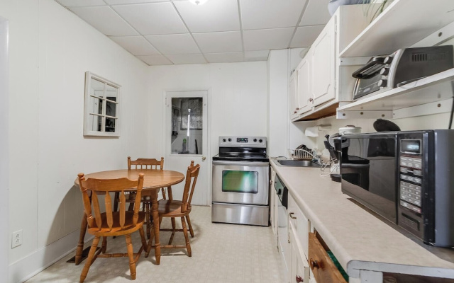 Olive Avenue 3 APT #1