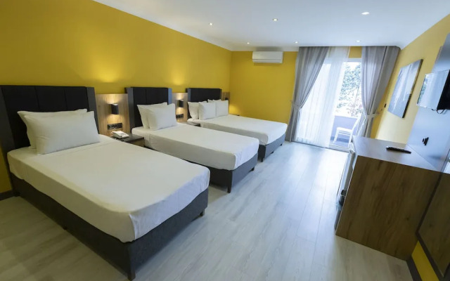 Roy Otel Akçay