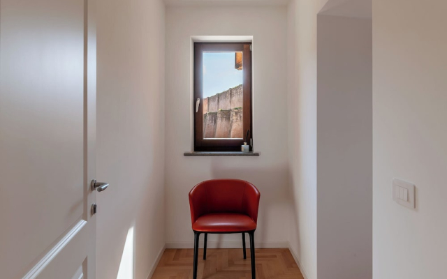 Modern Rooms & Apartments near Colosseum