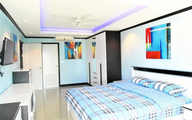 Sea View 1-bed at Jomtien Beach - Sleeps 2