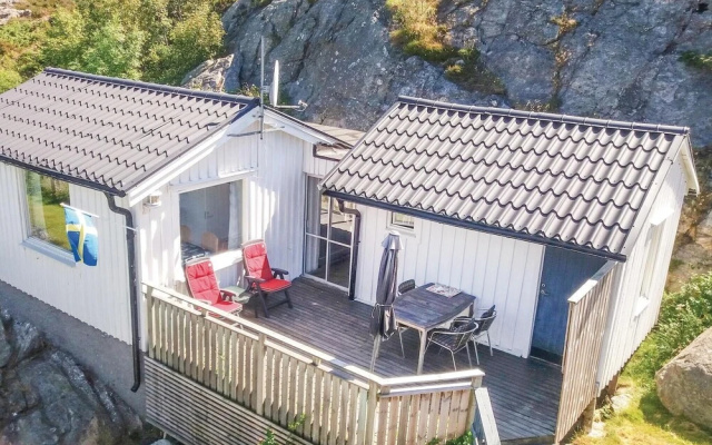 Stunning Home in Rönnäng With 2 Bedrooms and Wifi