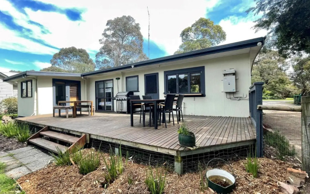 WISTERIA COTTAGE - Pet Friendly