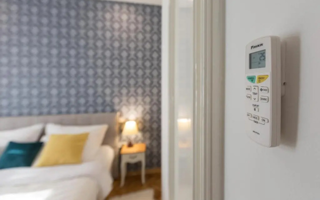 Aurelia Antik Apartments & Rooms