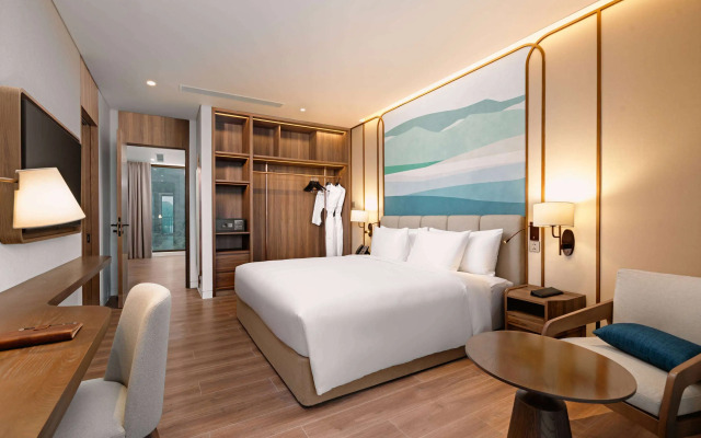 Wyndham Garden Sonasea Van Don