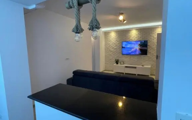 Robert’s Brilliant Apartament