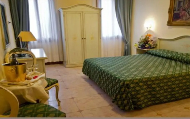 Hotel Atmosphere