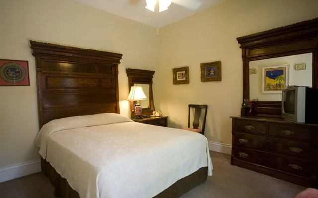 New Orleans Guest House