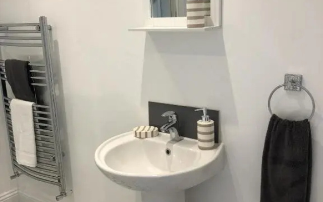 Bay View Apartment
