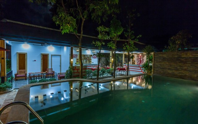 Отель Damnak Villa Retreat Камбоджа, Сиемреап - отзывы, цены и фото номеров - забронировать отель Damnak Villa Retreat онлайн вид на фасад