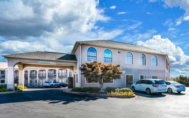 Econo Lodge Inn & Suites Horn Lake - Southhaven
