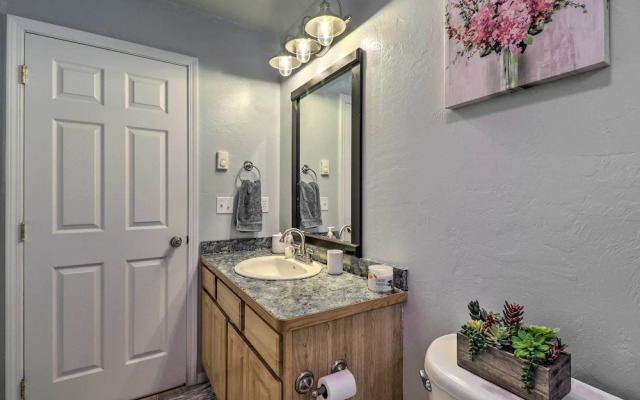 Family-friendly Columbia Falls Townhome w/ Views!
