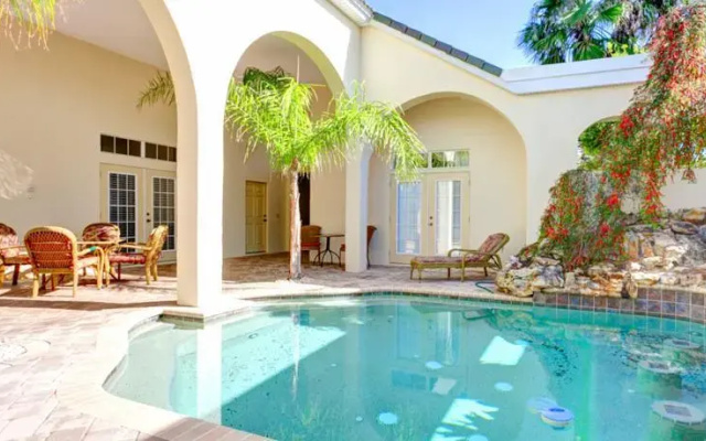 Royal Swan by Vacation Rental Pros