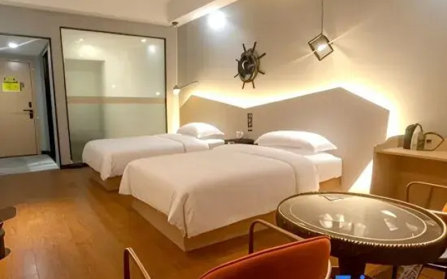 Huaxin Art Hotel (Shaoyang Station Branch)