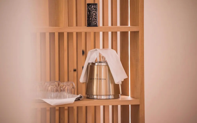 Gutshotel Menterschwaige – Heritage Boutique Hotel with Timeless Elegance