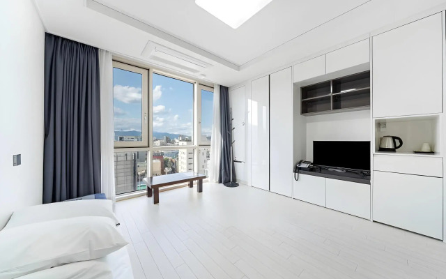The Venezia Suite Hotel