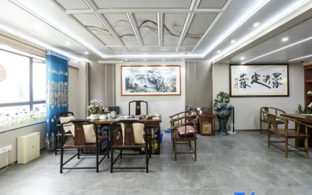 Xicheng Business Chain Hotel (Shenzhen Xintangwei Subway Station Shuanglong Subway Station Branch)