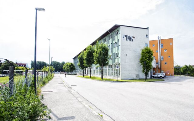 Отель Kolpinghaus Salzburg Зальцбург вид на фасад