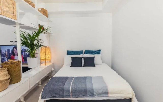 mascot apartment