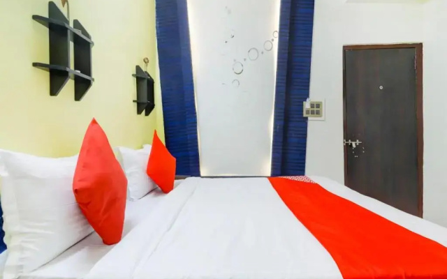 Oyo Flagship 76333 Shannu Residency